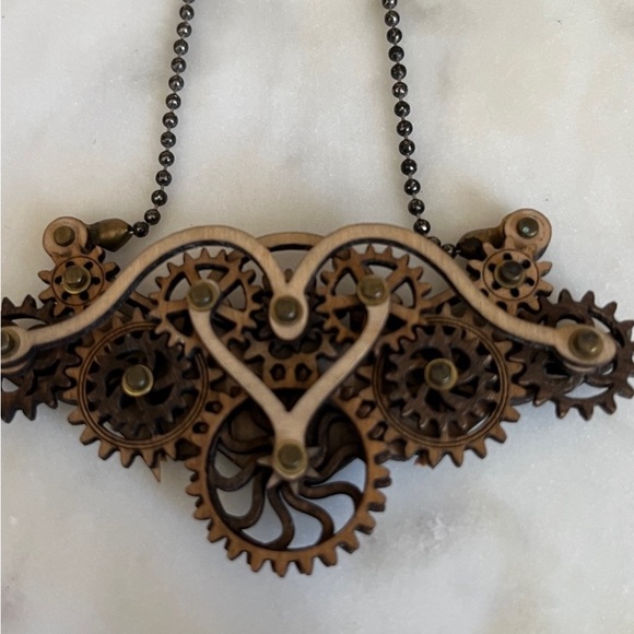 GREEN TREE Steampunk
Wooden Gear Necklace Oil
Diffuser Winged Kinetic Wood - Picture 4 of 12